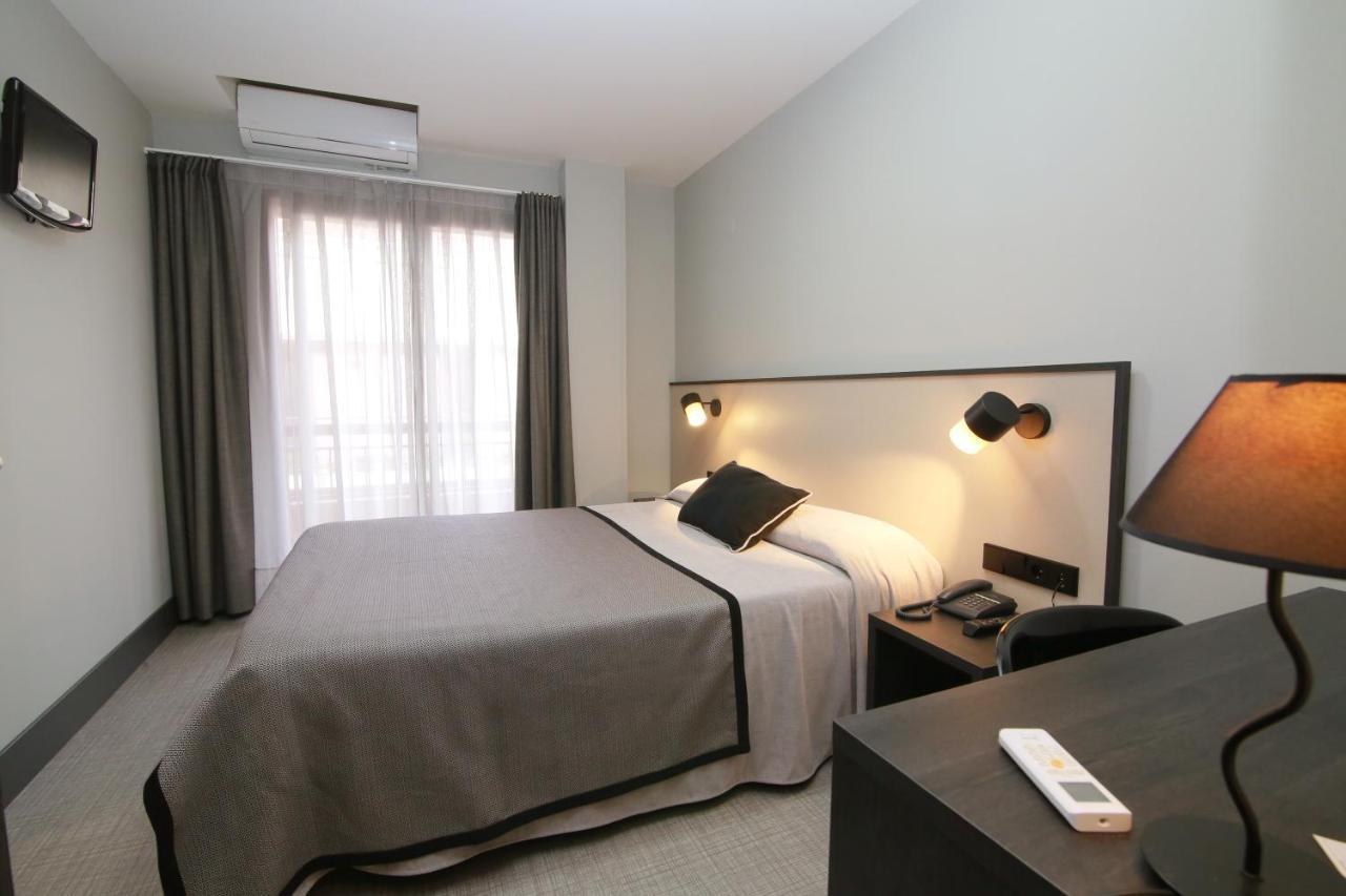 Hotel Esplugues Esplugues de Llobregat Eksteriør bilde